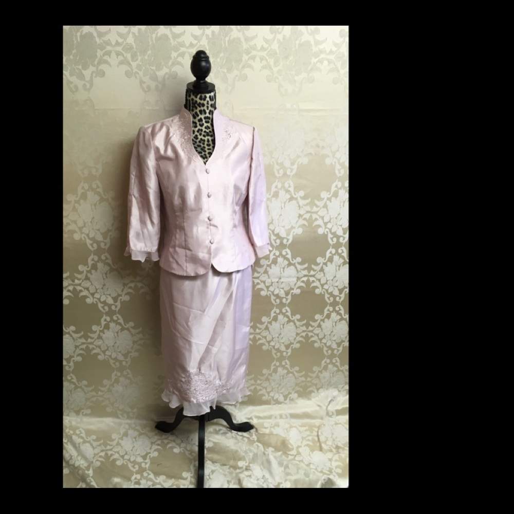 Gorgeous 2-Piece Skirt and Jacket